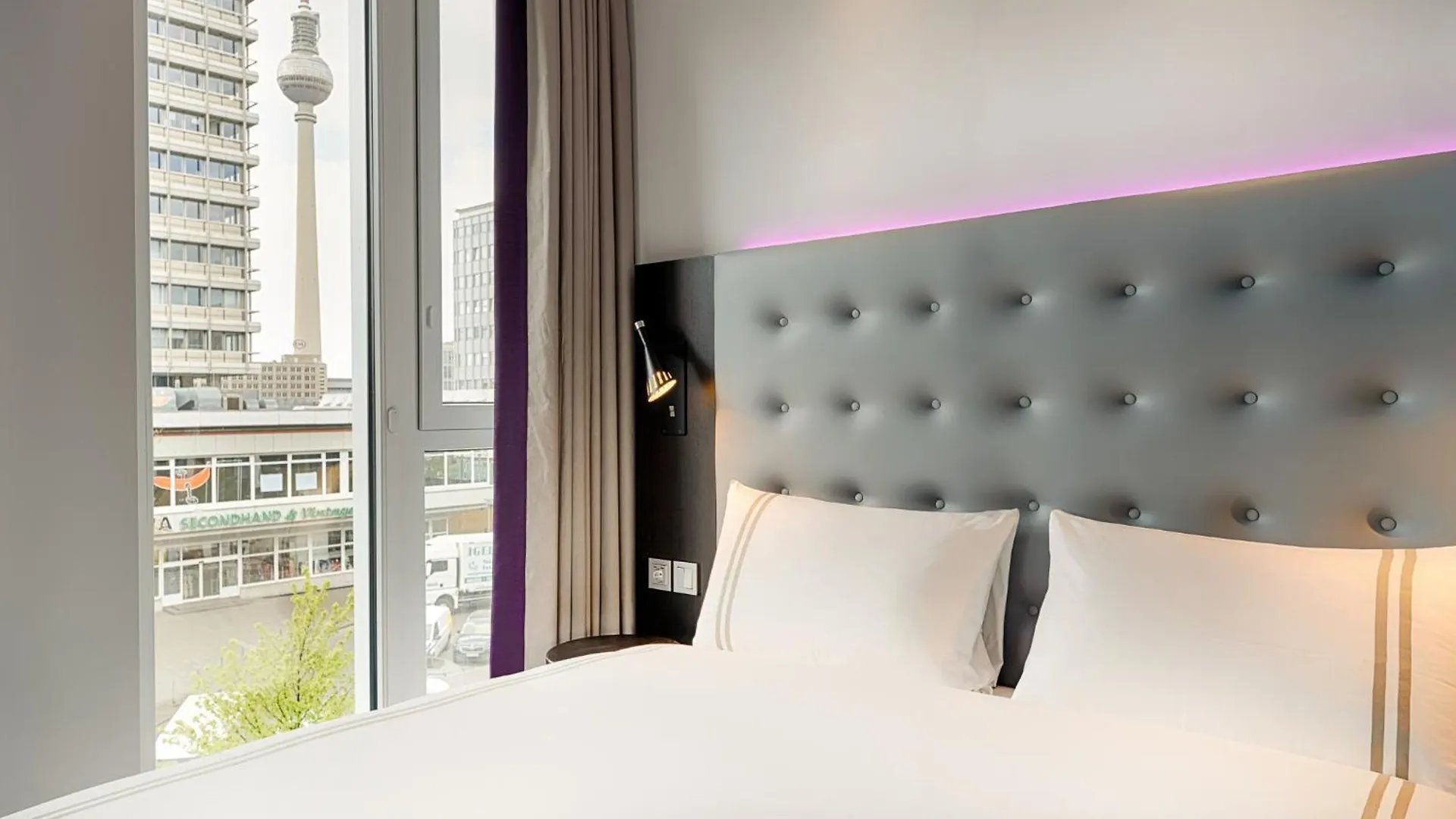 Hotell Premier Inn Berlin Alexanderplatz